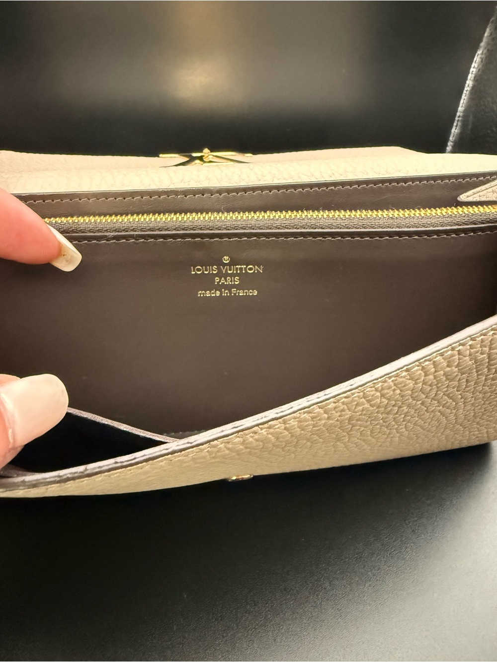Louis Vuitton Cream Leather Flap Clutch with Gold LV Emblem - Picture 8 of 13